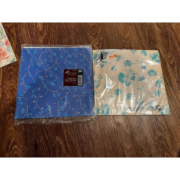 Vintage Wrapping Paper Bundle - Picture 3 of 7